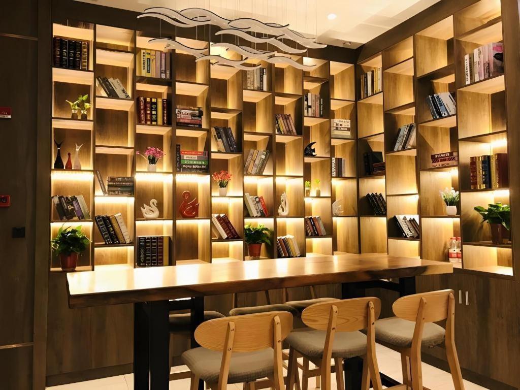 Gya Changzhou Wujin District Hutang New Era Furniture Plaza Hotel Esterno foto