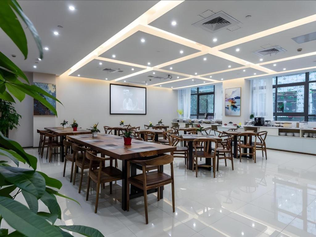 Gya Changzhou Wujin District Hutang New Era Furniture Plaza Hotel Esterno foto