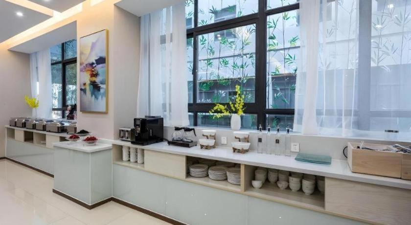 Gya Changzhou Wujin District Hutang New Era Furniture Plaza Hotel Esterno foto